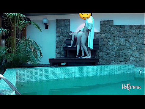 ❤️ Bulla ancillam ad piscinam invitat, sed fervido resistere non potuit Sex video  at la.com-fullporner.ru